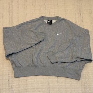 Nike Women's Cropped Heather Gray Crewneck Sweater